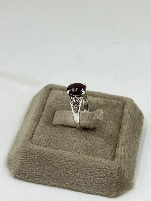 Elegant stylish Sterling Silver Garnet Gemstone Oval Shape Ring Handmade 925 Silver Vintage Design from Jaipur At Best Price