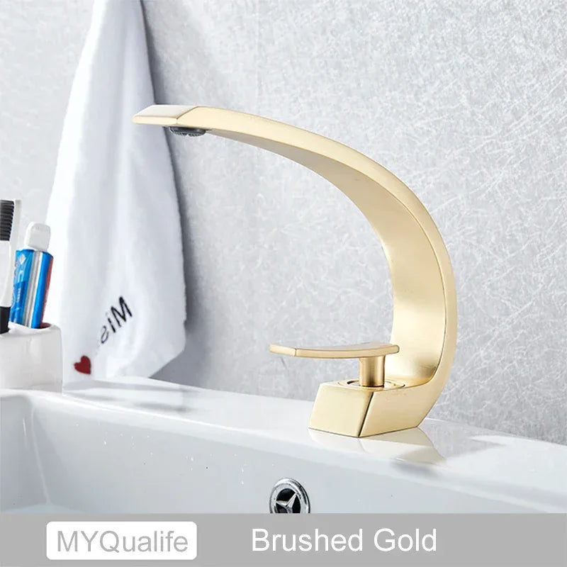Chrome Basin Faucet Washing Basin Mixer Deck Mounted Cold and Hot Bathroom Faucet