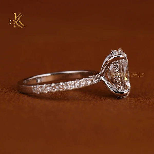 Beautiful Lab Grown Diamond Wedding Band With Dazzling Sparkle Perfect For Couples Seeking Elegant Jewelry