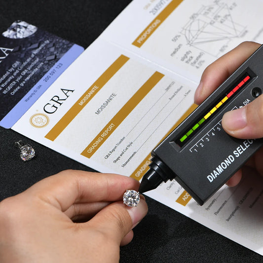 Boucles d'oreilles puces en moissanite couleur D de 2 carats et 8 mm, en argent sterling 925 de qualité supérieure, pour femme. Bijoux de mariage étincelants.