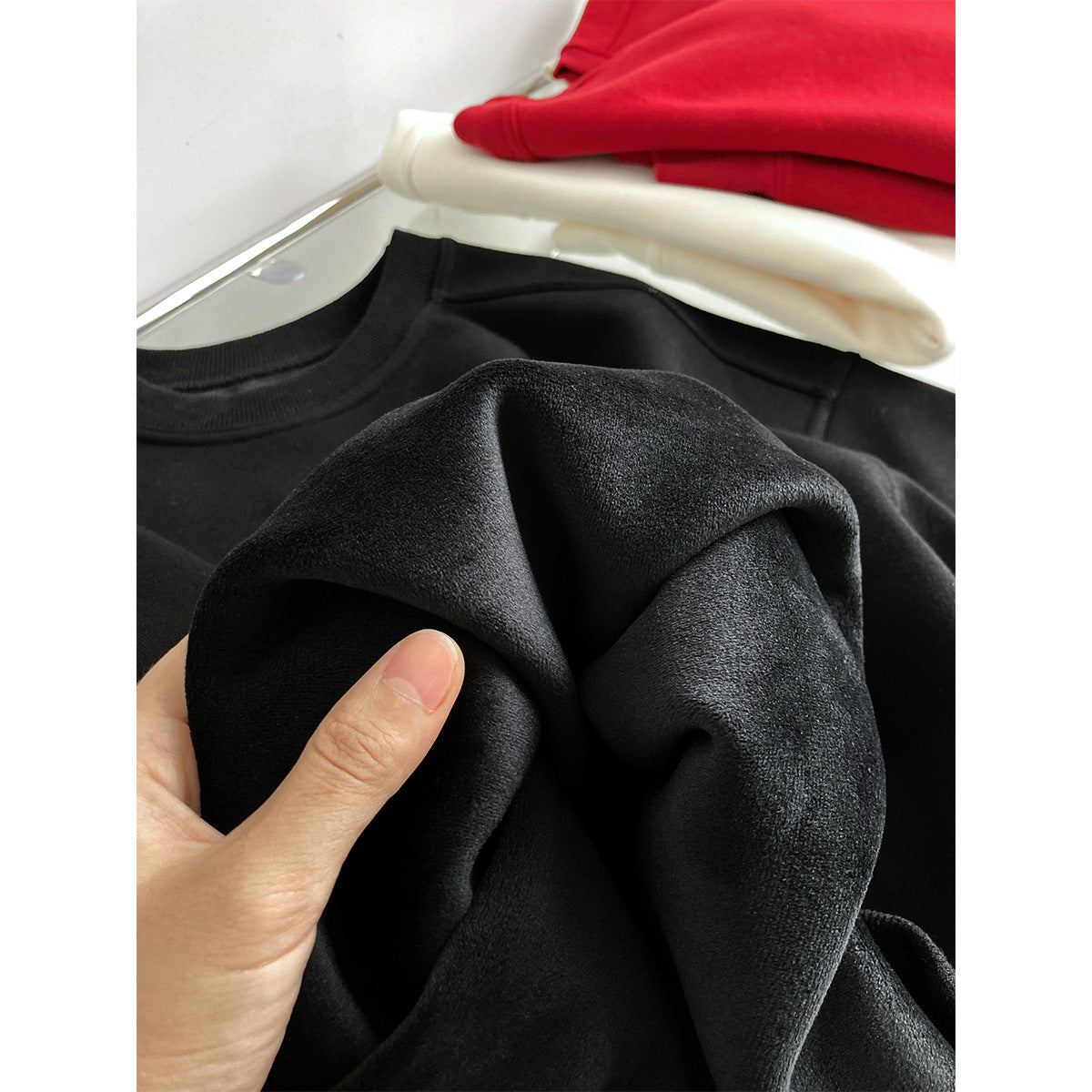 Luxi 2025 Autumn and Winter New Style Velvet Thickeneded Burgundy Sweatshirt for Women Korean Style Normcore Long-Sleeved Pullover Top 2628