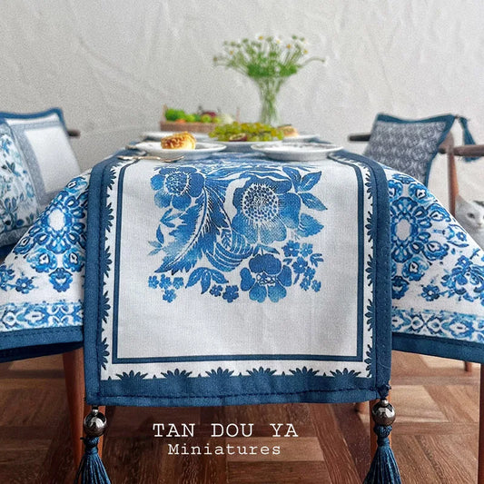 Miniature cloth blue and white porcelain tablecloth and throw pillow mini model for 1:6 bjd ob11 blythe dollhouse props Dolls ac