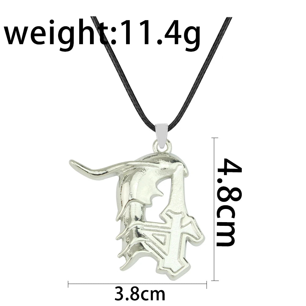Anime Bleach Ulquiorra Cifer Mask Keychain Fashion Kurosaki Ichigo Broken Masks Pendant Metal Choker Necklace Fans Cosplay Gifts