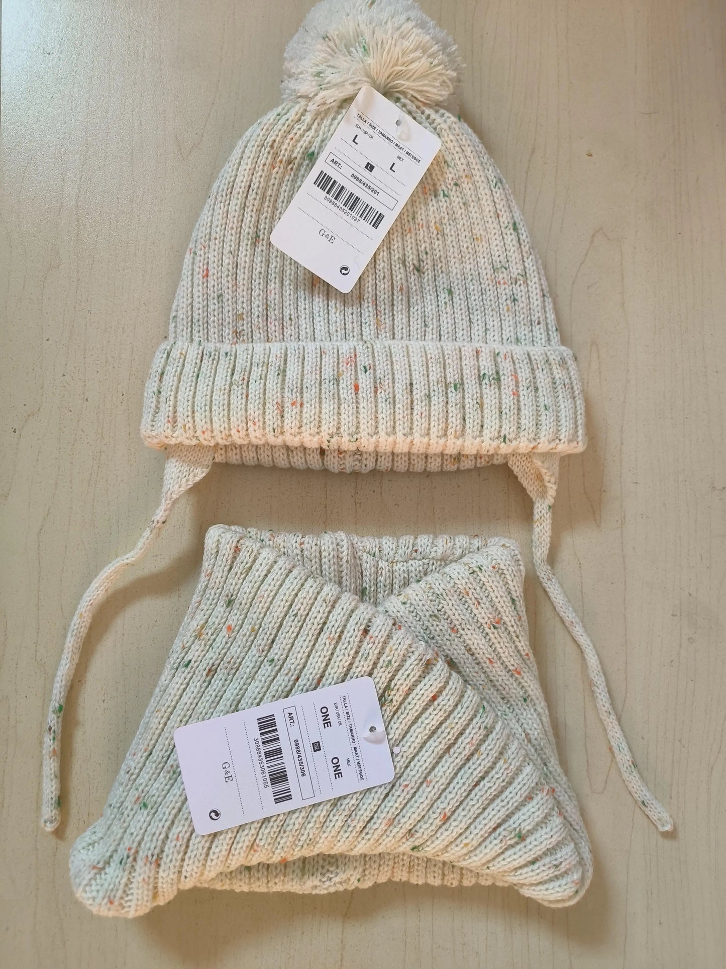 2024 baby girl and baby boy child children's spring autumn winter Solid knitted hat and knitted infinity scarf