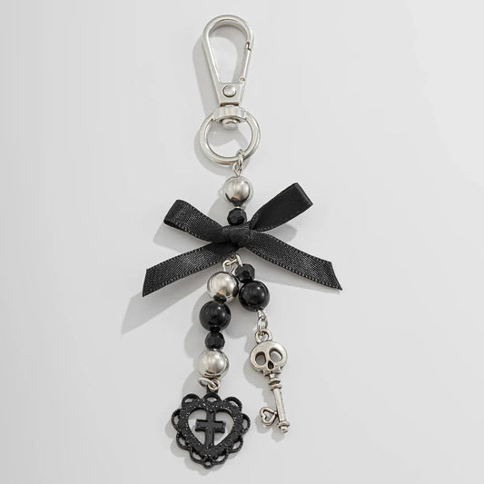 Salircon Gothic Cross Love Heart Skull Key Pendant Keychain for Women Trend Black Bowknot Key Ring Female Halloween Y2K Jewelry