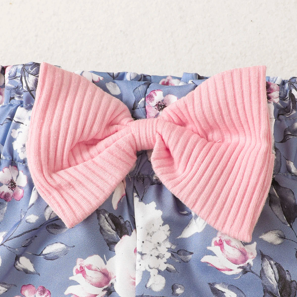 Baby girl pink round-necked button short-sleeved shirt flower print shorts suit