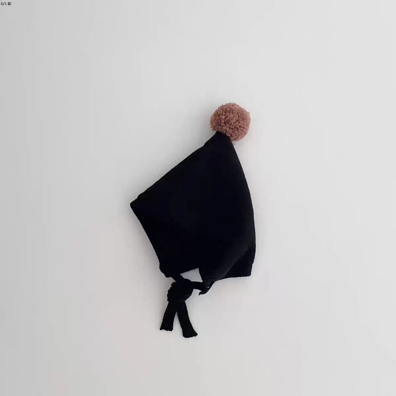 Bonnet d'hiver à pompon pour bébé, mignon, motif dessin animé, bonnet tricoté pour nouveau-né, chaud et en laine pour enfants (garçon/fille), protection des oreilles