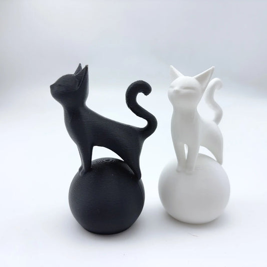Cat Sculpture on The Ball -3D Artistic Sitting Cat Statue, Minimally Black Decoration, Cat Spherical Base Decorative Ornament