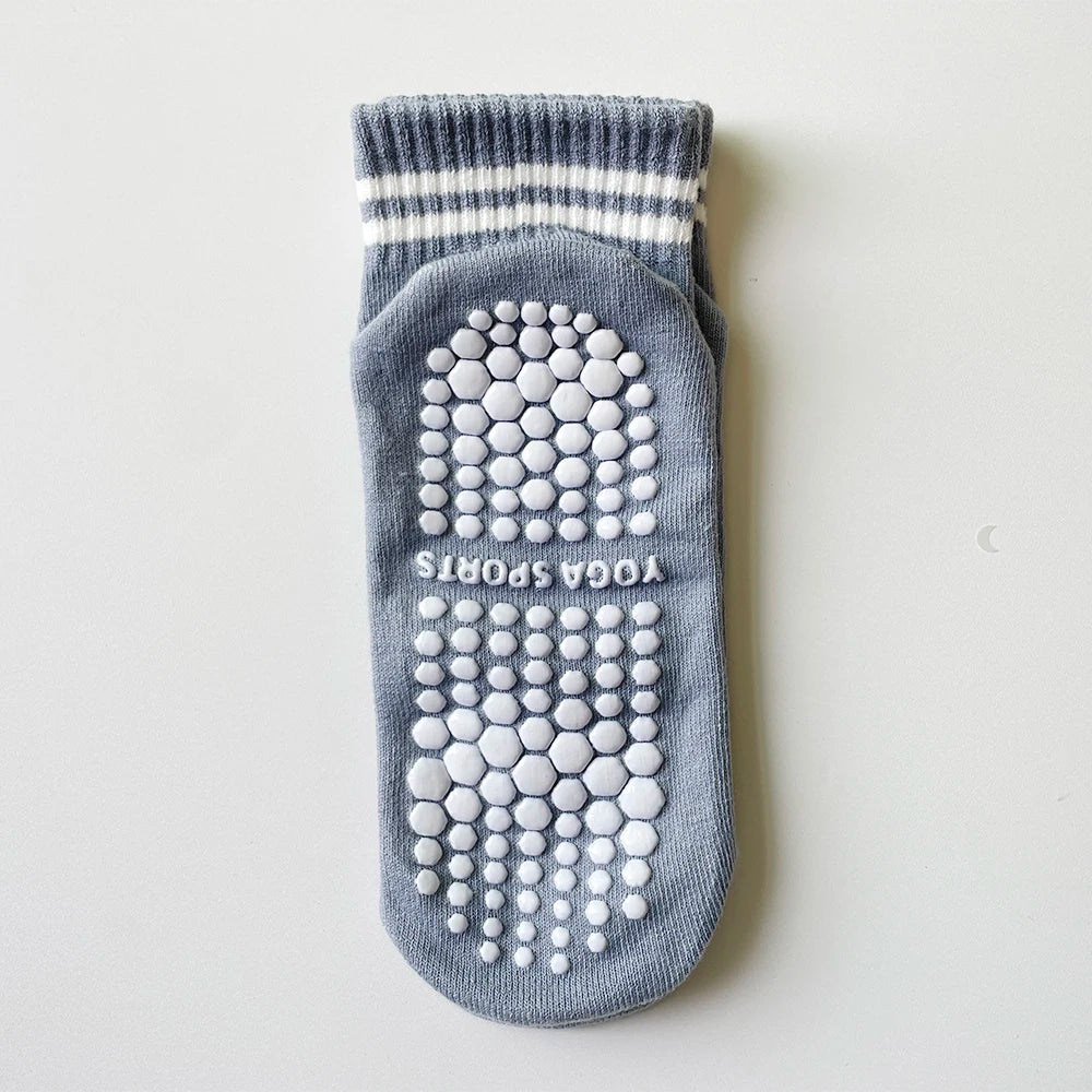 Grip Socks for Women Non Slip Pilates Yoga Socks with Double Stripes Non Slip Socks for Workout Ballet Athletic Socks