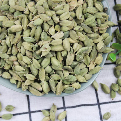 OEM Whole Green Cardamom 7-8 mm Premium Grade Green Cardamom Rich in Aromatic Fresh & Large Pots for Cooking, Baking & Tea