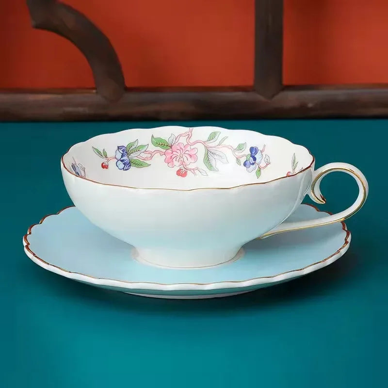 European Hand-painted Gold Rim Flower Edge Coffee Cup Afternoon Tea Bone China Porcelain Tea Cup and Saucer