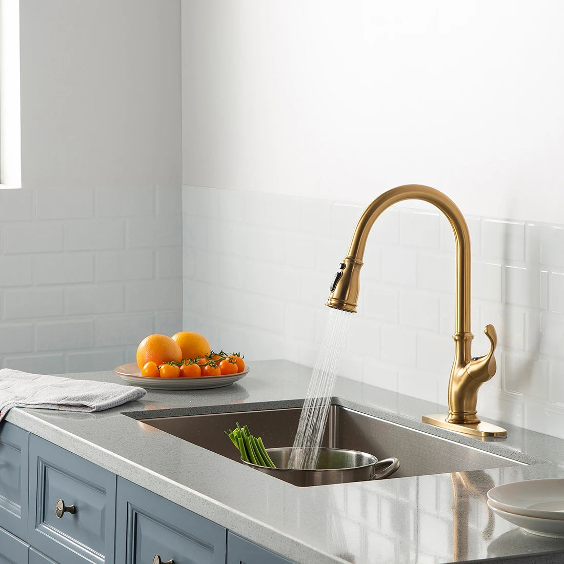 High Quality Single-Handle Modern Kitchen Faucet Commercial Home Water Tap with  Ceramic Classic Contemporary Accessories