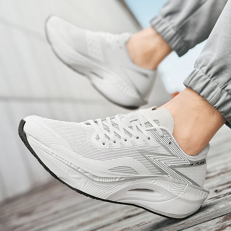 Latest Brand Logo Custom Carbon Fiber Flame Men Casual Sports Shoes Blank Mesh Breathable Women Fashion Running Walking Sneakers