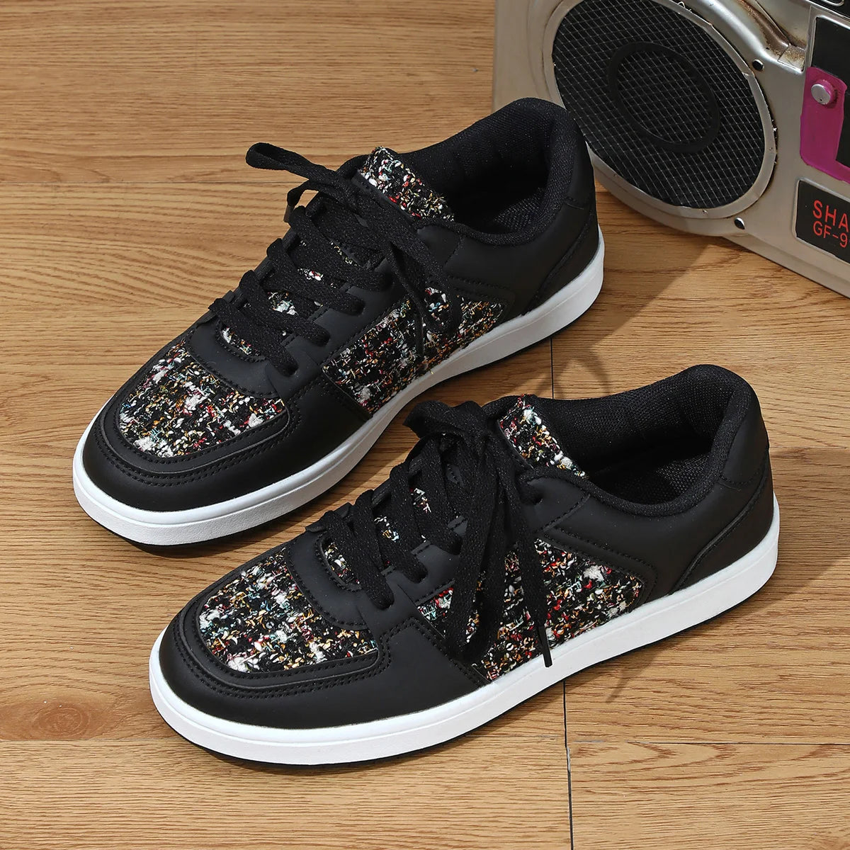 New Hot Product Brand Trendy Kasut Sneakers for Women 35-45 Woolen Flat Girls Casual Shoes Fashion Lace-up Factory Jinjiang