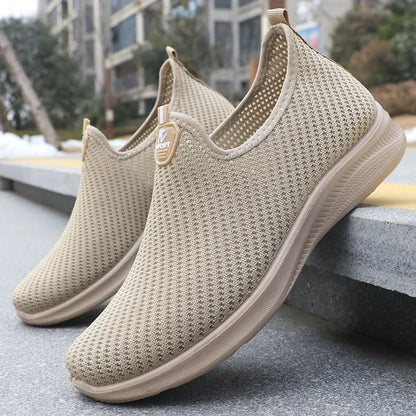 New Low-priced White Men's Sports Running Shoes, Walking Men's Casual Board Shoes