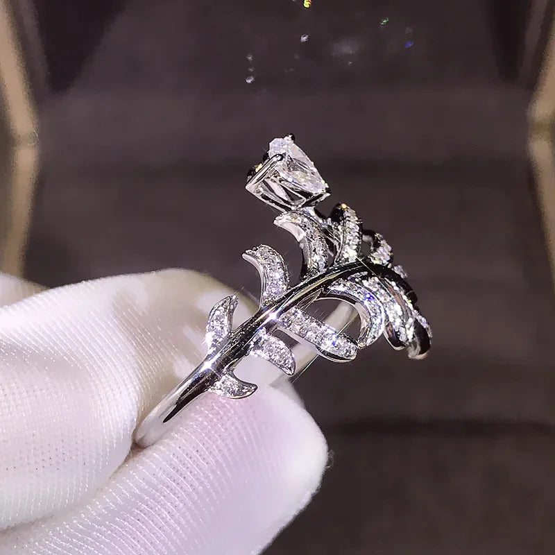 T0854 Women's White Gold Diamond Ring Pear Cut Natural Diamond Engagement Ring G Color Sparkling Leaf Design