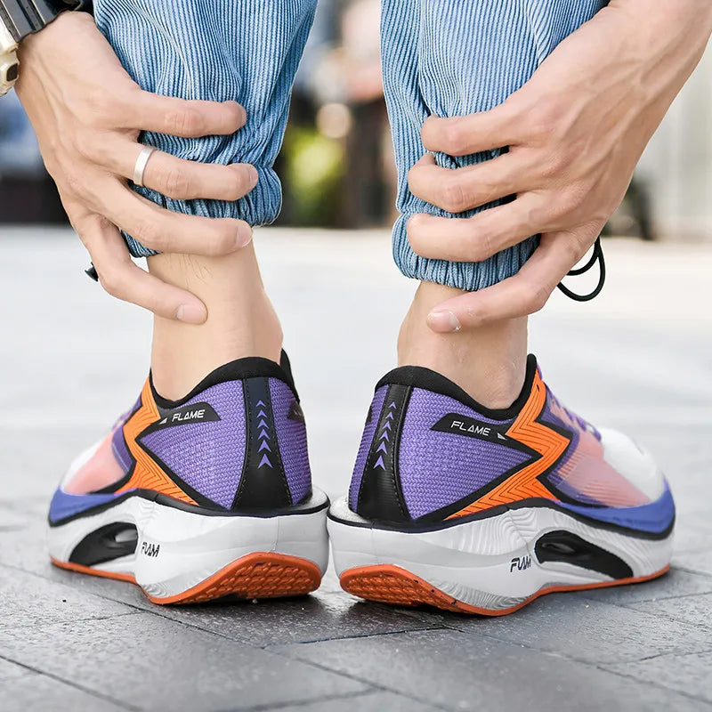 Latest Brand Logo Custom Carbon Fiber Flame Men Casual Sports Shoes Blank Mesh Breathable Women Fashion Running Walking Sneakers