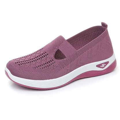 NY 2025 New lightweight summer breathable soft soled cloth shoes