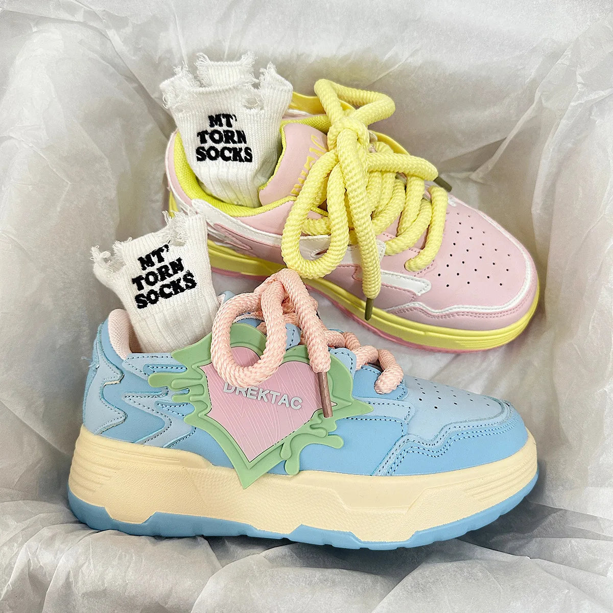 Internet Celebrity Hot White Sneakers, 2026 New Niche Design Thick Sole Board Shoes, Women Daily Casual Running Footwear