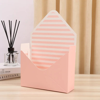 Yiwu China Suppliers Cheap Wholesale Folding Envelope Type Cardboard Paper Luxury Envelope Flower Packing Box for Mother's Day