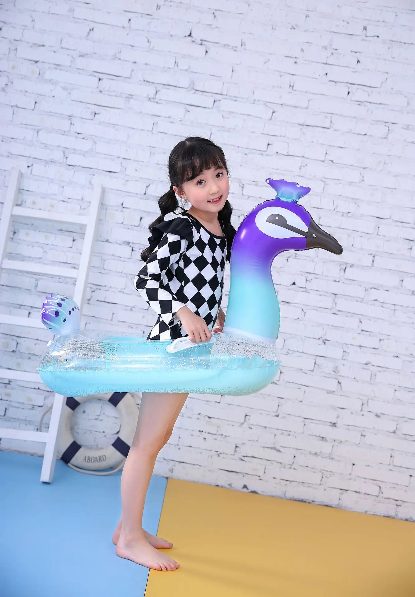 Peacock Lovely Eco-friendly PVC Inflatable Bubble Bottom Sequin Seating Swim Ring for Kids Water Sport