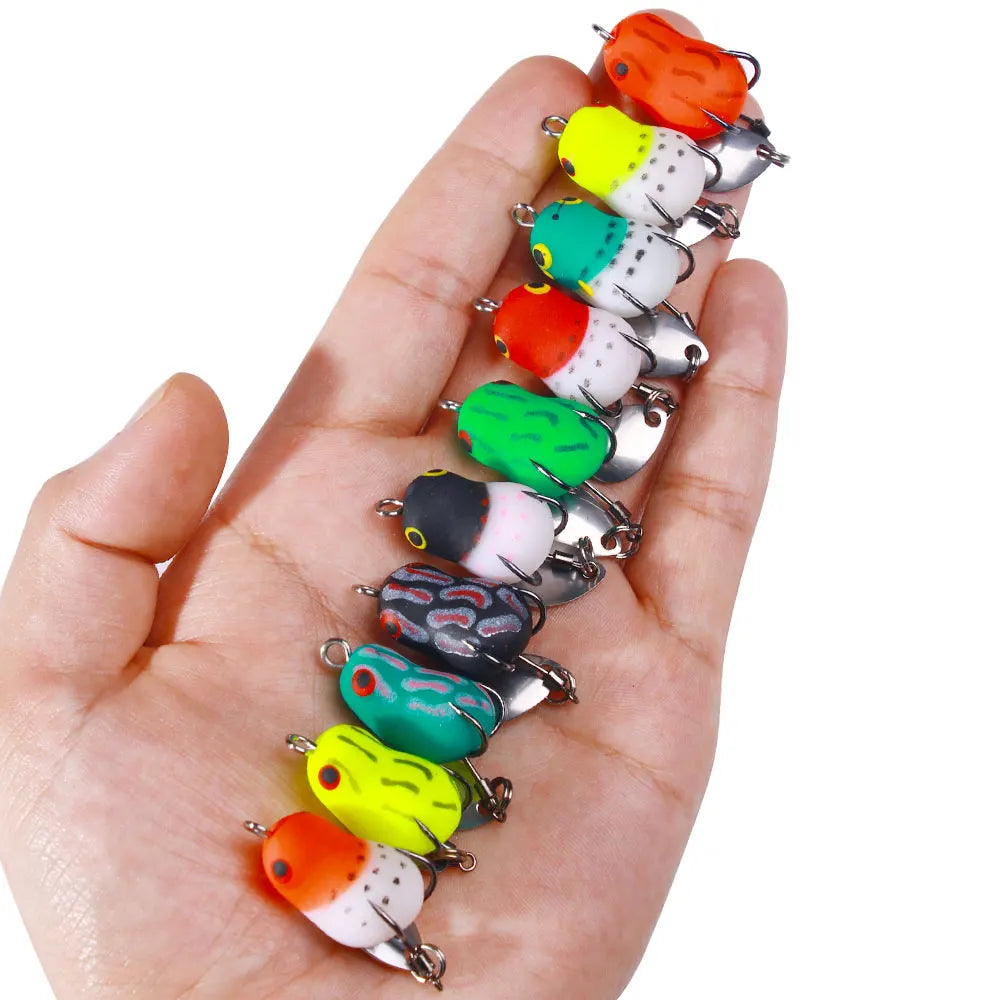 Soft Frog Fishing Lure 2.5CM 3G Double Hook Sequins Thunder Frog Rabbit Bait with Blade Tail Fishing Bait