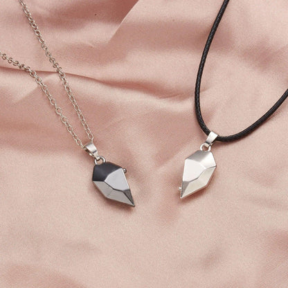 2Pcs Magnetic Heart Couple Necklace For Women Valentine's Day Sweater Chain For Best Friend Lovers Wedding Party Gift Jewelry
