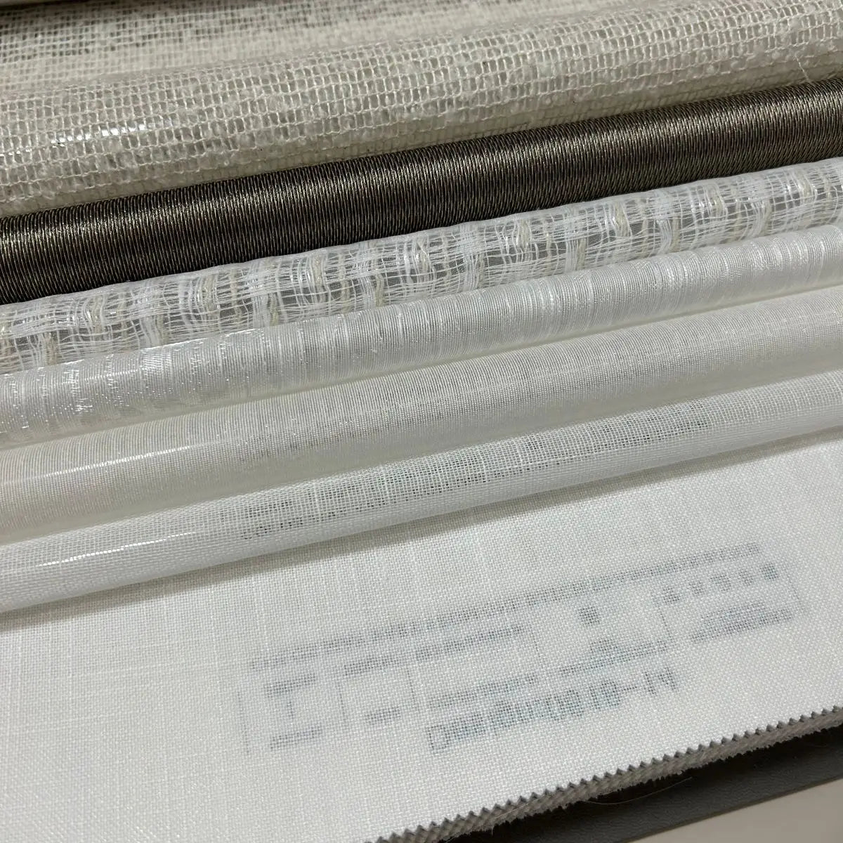 2024 New Design Dyed Slub Woven 100% Polyester Sheer Curtain More 80 Styles Stock Hotel Tulle Curtains Living Room