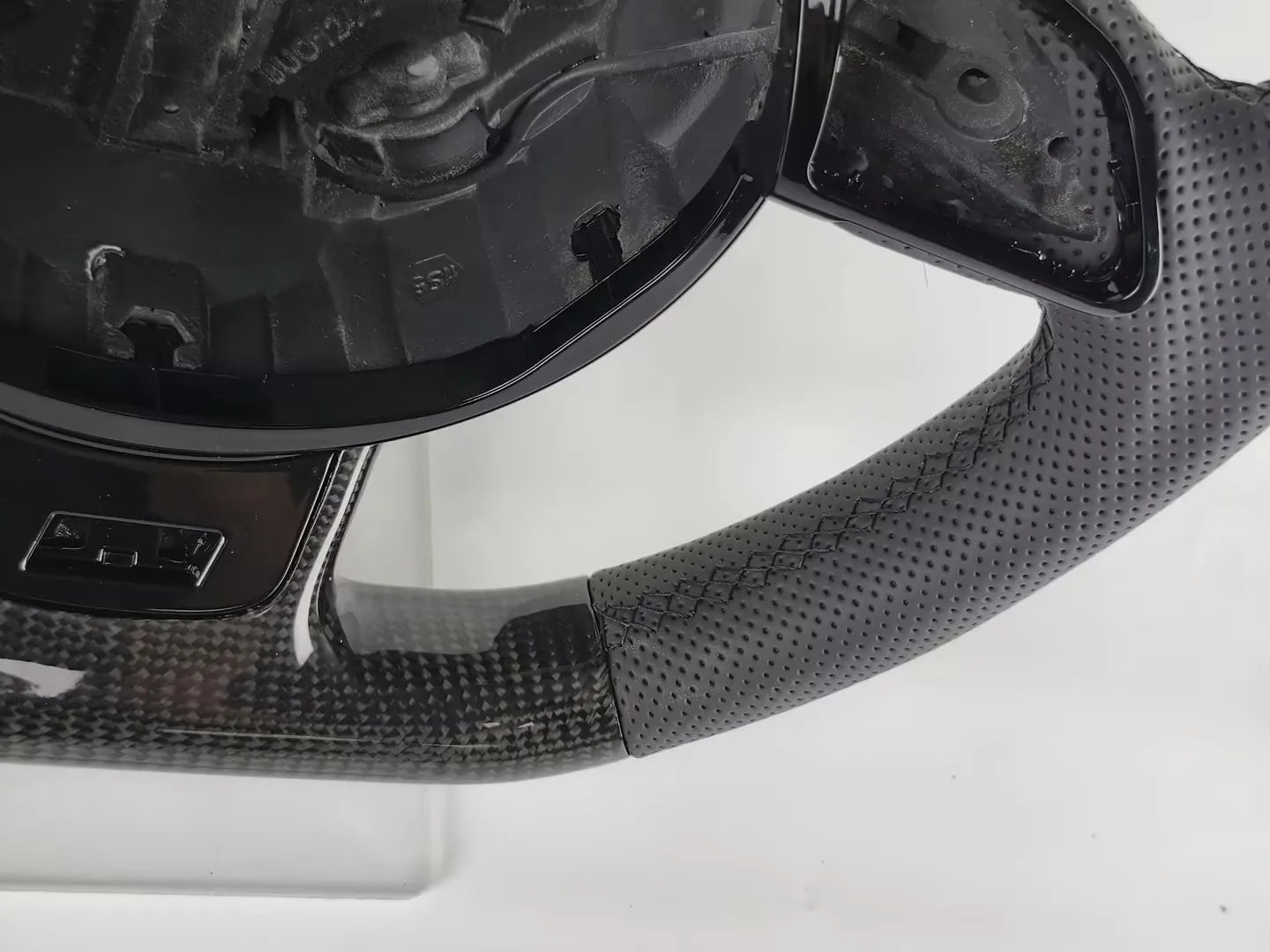 SENCH Customized Carbon Fiber Car Steering Wheel for Audi B8 B9 A4 A5 A3 A6 Q3 Q5