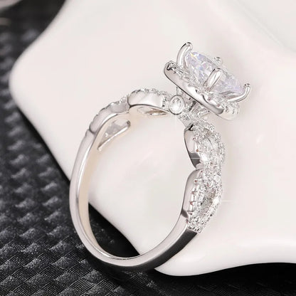 Q175 Women's White Gold Diamond Engagement Ring Round Brilliant Cut Natural G Color Halo Setting