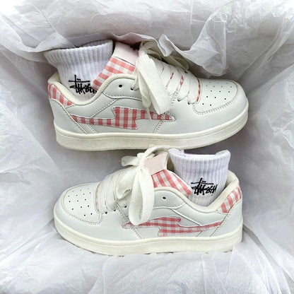 Ins Trendy Niche Versatile Board Shoes Women 2026 Spring Autumn Thick Sole Breathable Casual Bread White Shoes