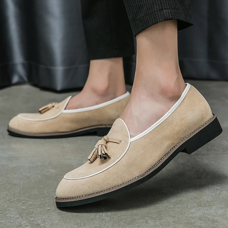 Green Color Faux Suede Breathable Logo Custom Available Wholesale Tassels Loafers Shoes for Men