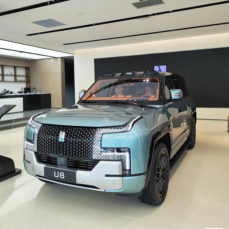 Deposit 2024 BYD Yangwang U8 Luxury Four Motor 4wd Byd U8 Hybrid SUV New Energy Vehicles Electric Car