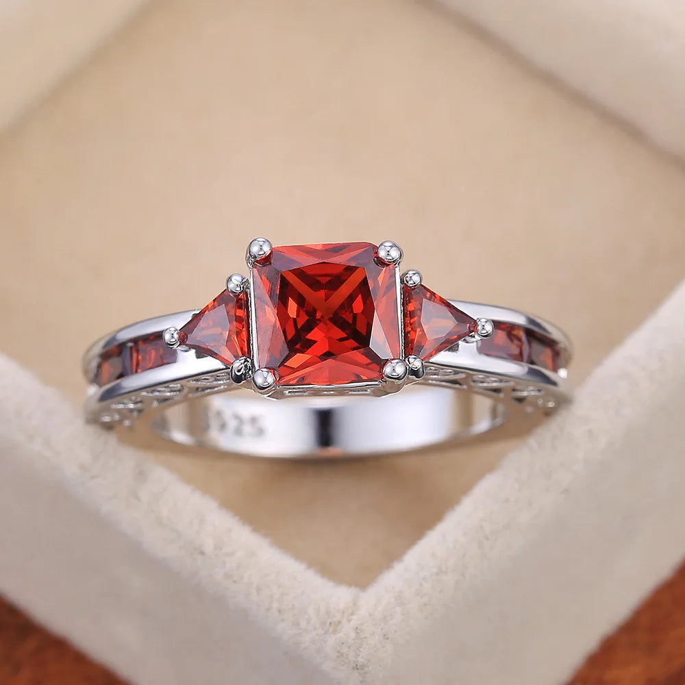 H170 Princess Cut Moissanite Ring 925 Silver Prong Setting Crown Design Engagement Band For Women