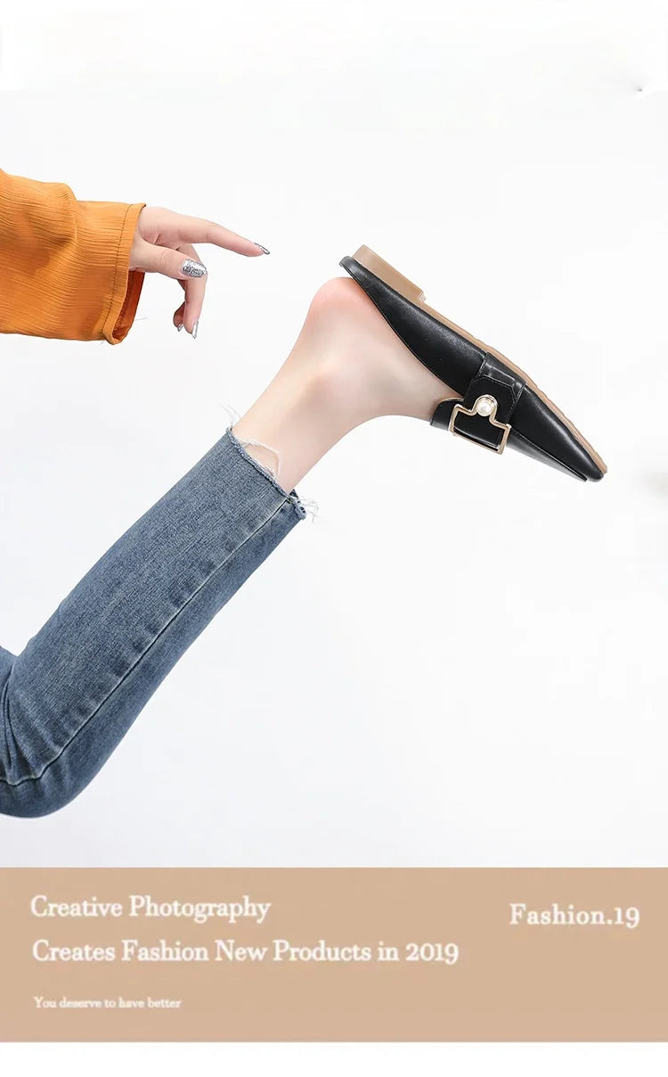 New Women Slipper Casual Shoes Fashion Women's Leather Loafers No Heel Slip-on Shoes Summer Outdoor Light Ladies Walking Shoes