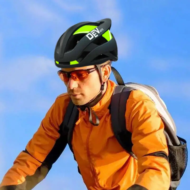 New Design Bike Bicycle Helmet for Lightweight Customized Safety Helmet for Adjustable Riding Scooter Roller Skate Bike Helmet