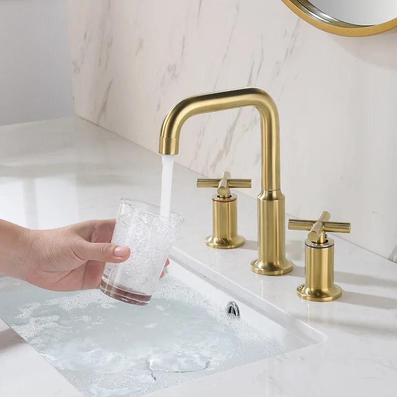 Classic Design Single Hole Bathroom Faucet Ceramic Valve Core Hot/Cold Water Basin Taps Stainless Steel for Bedroom Bathroom Use