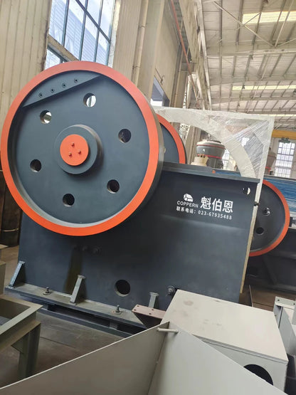 COPPERN 1-3 Tons Per Hour Mobile Stone Jaw Crusher Pe150 X 250 with AC Motor and Bearing for Quarry Mining High Productivity