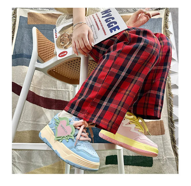 Internet Celebrity Hot White Sneakers, 2026 New Niche Design Thick Sole Board Shoes, Women Daily Casual Running Footwear