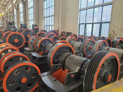 COPPERN 1-3 Tons Per Hour Mobile Stone Jaw Crusher Pe150 X 250 with AC Motor and Bearing for Quarry Mining High Productivity