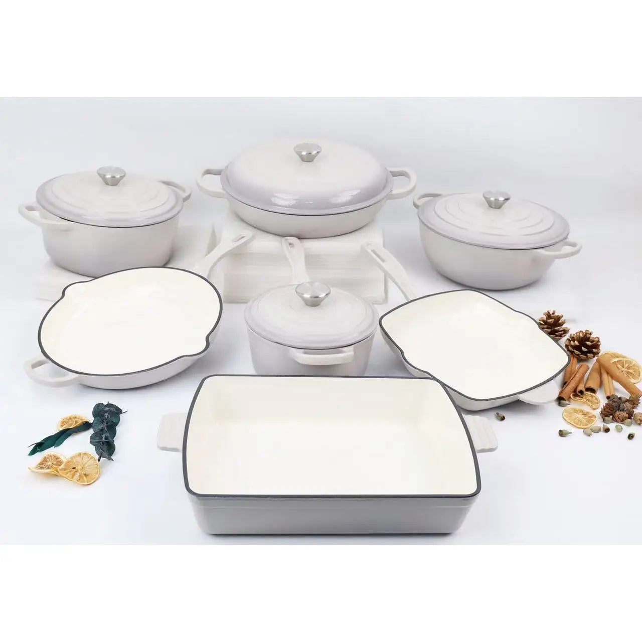 Custom 30CM Minimalist Kitchen Casserole Modern Enameled Cast Iron Pots Pans Induction Dutch Oven Made of Metal