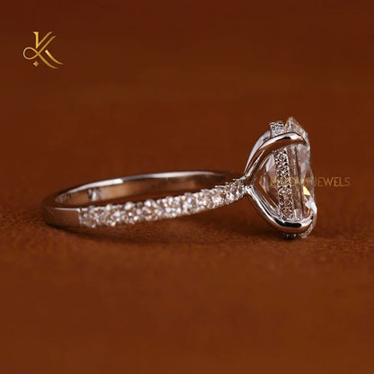 Beautiful Lab Grown Diamond Wedding Band With Dazzling Sparkle Perfect For Couples Seeking Elegant Jewelry