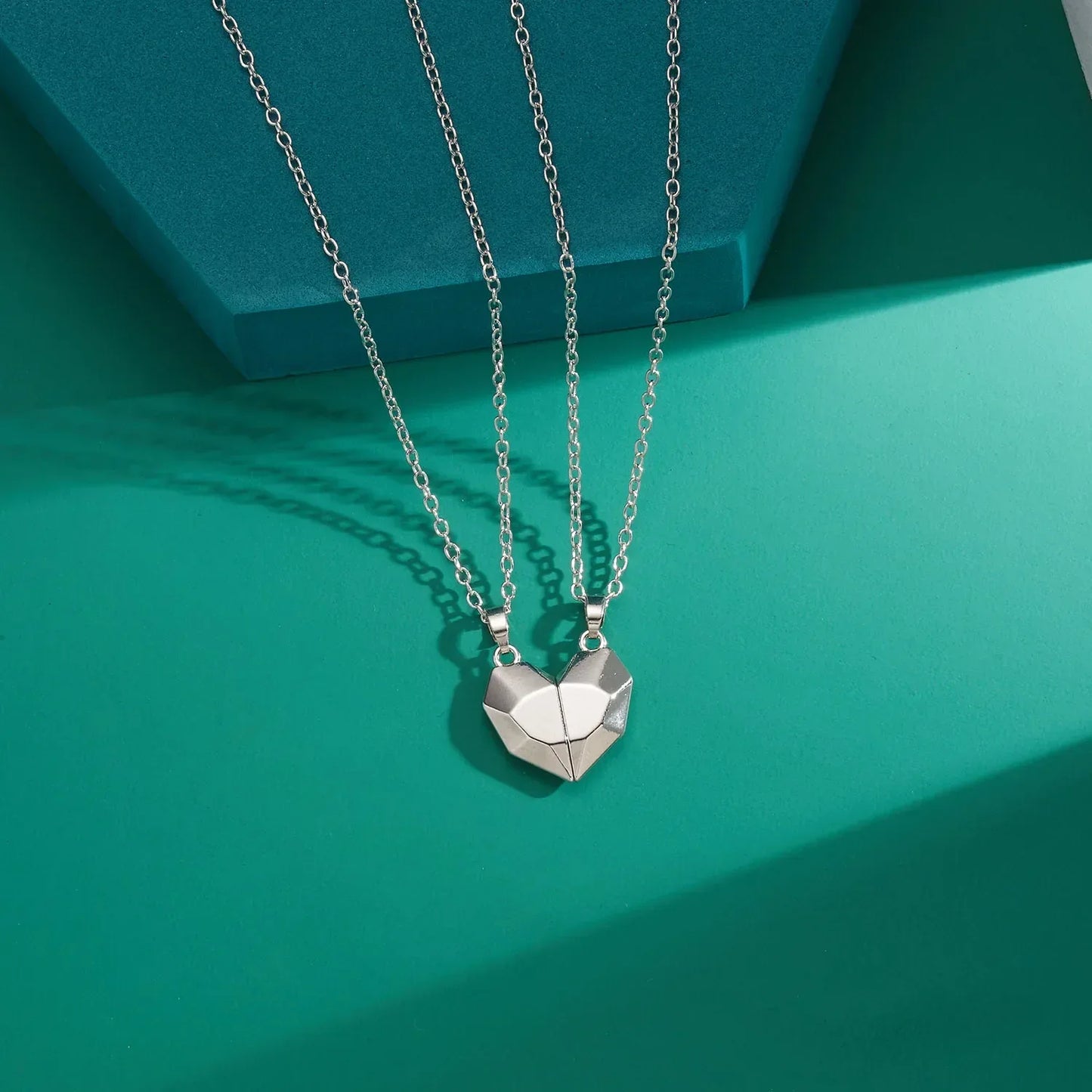 2Pcs Magnetic Heart Couple Necklace For Women Valentine's Day Sweater Chain For Best Friend Lovers Wedding Party Gift Jewelry
