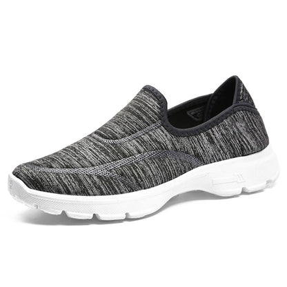 Old Beijing Cloth Shoes Wholesale Mother's Footwear Non-slip Soft Bottom Cheap Walking Casual Shoes Women