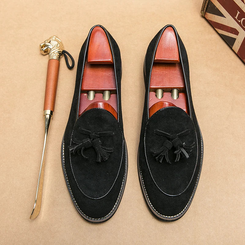 Green Color Faux Suede Breathable Logo Custom Available Wholesale Tassels Loafers Shoes for Men
