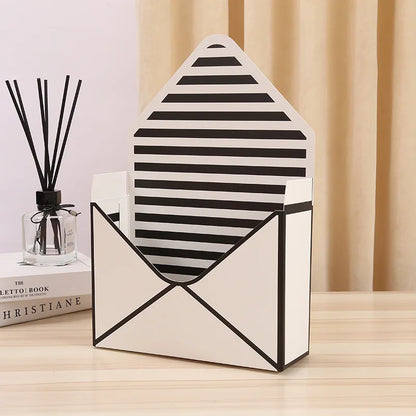 Yiwu China Suppliers Cheap Wholesale Folding Envelope Type Cardboard Paper Luxury Envelope Flower Packing Box for Mother's Day