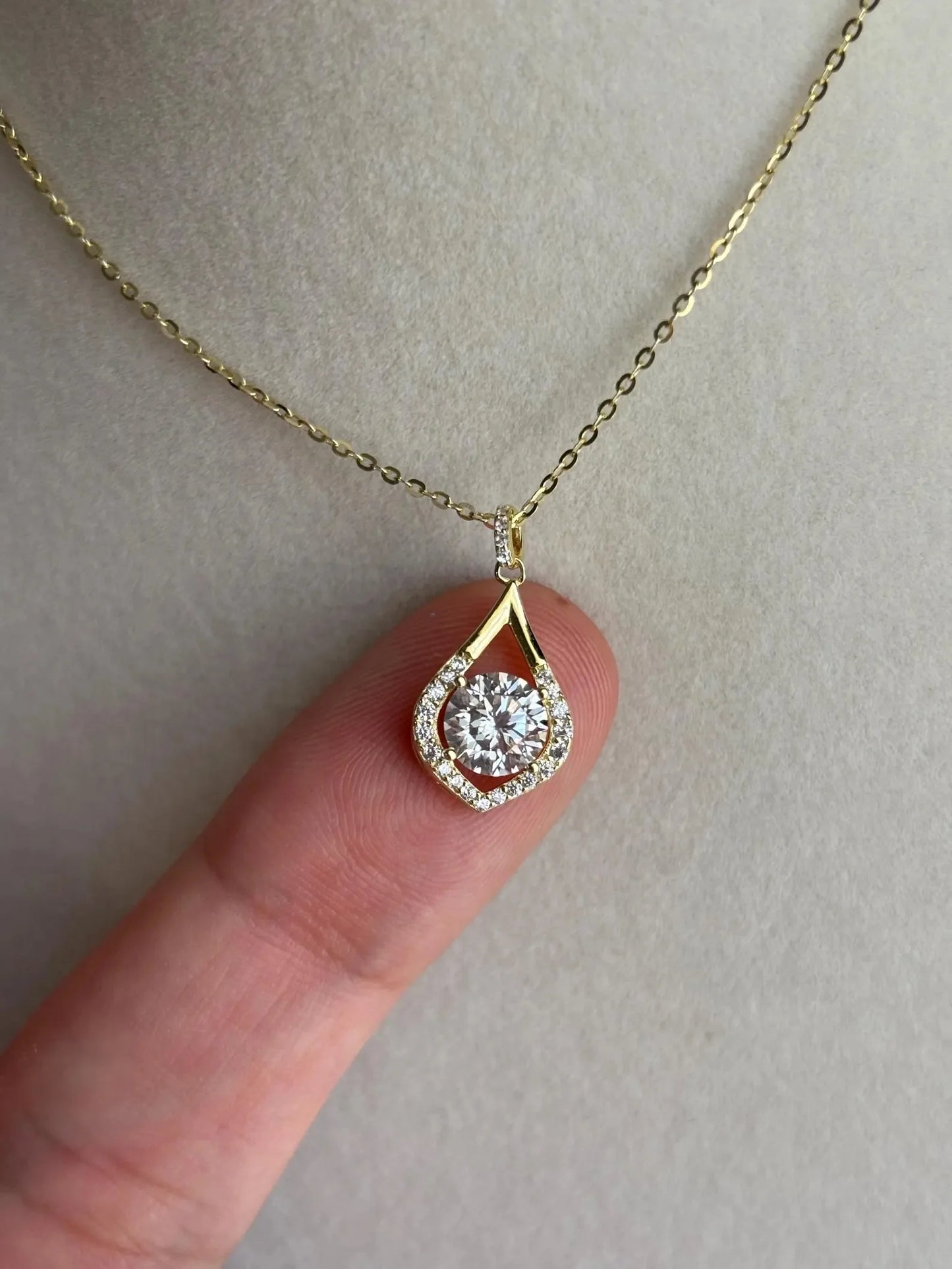 Teardrop Moissanite Halo Christian Party Necklace Silver Plated Sterling Silver Yellow Gold Spring Ring Closure Charms