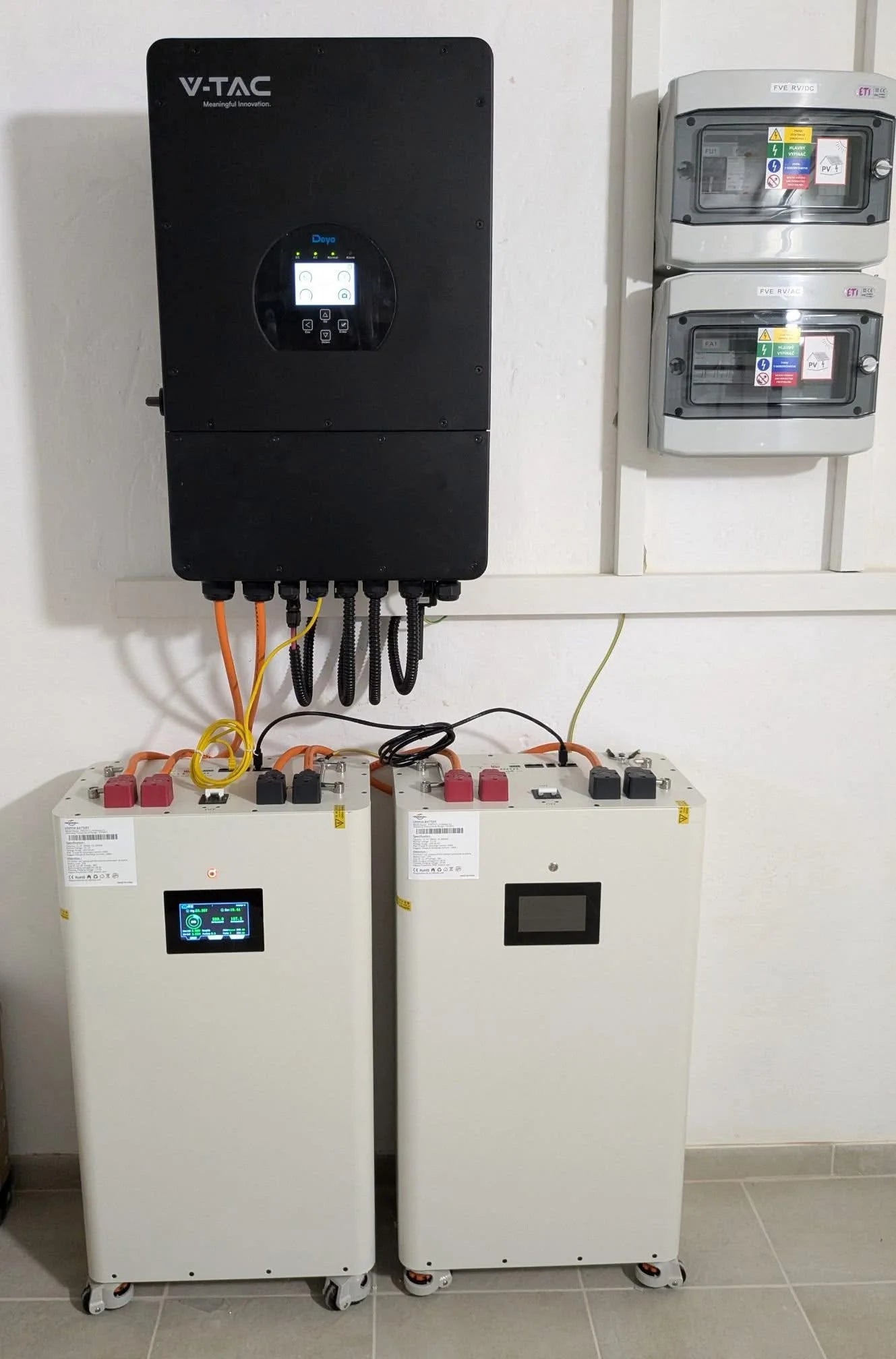 Poland Local Stock 48V 51.2V Movable Floor Standing 314Ah Lifepo4 Solar Battery with JK V19 BMS for Home Power Energy Storage