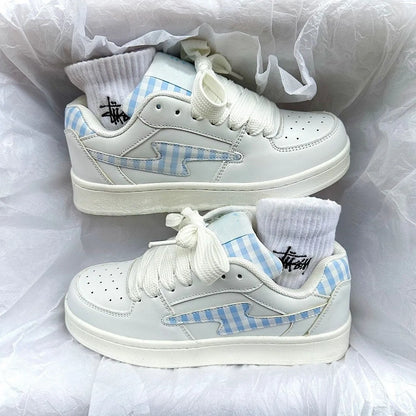 Ins Trendy Niche Versatile Board Shoes Women 2026 Spring Autumn Thick Sole Breathable Casual Bread White Shoes