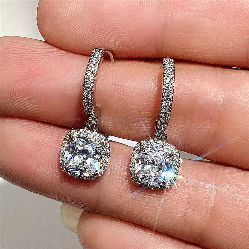 E3096 White Gold Diamond Earrings Cushion Cut D Color Wedding Women's Classic Style